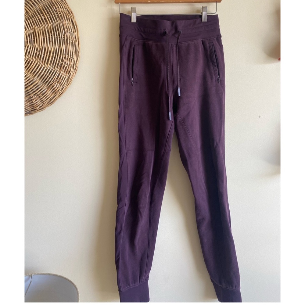 Lululemon joggers